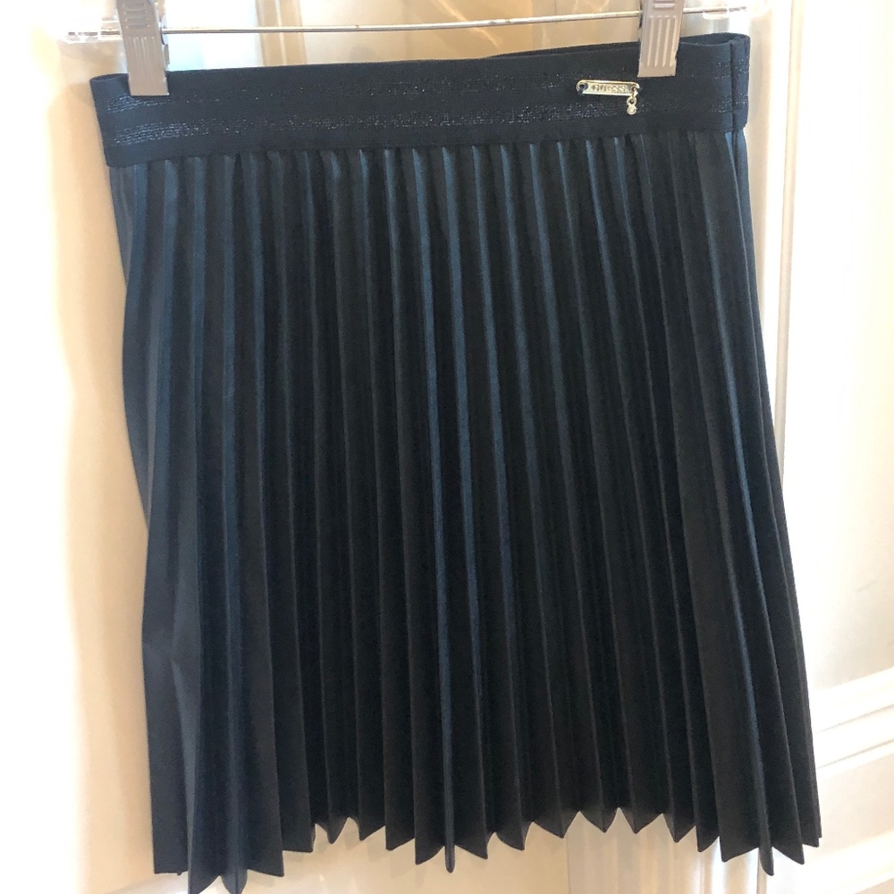 Guess skirt